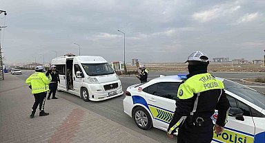 Karaman'da okul servislerine yönelik denetimler devam ediyor