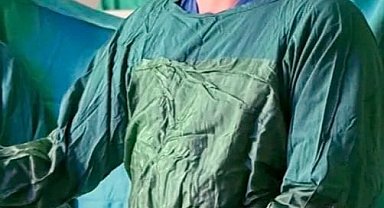 Karın boşluğundan 40 santimetre büyüklüğünde kitle çıkarıldı