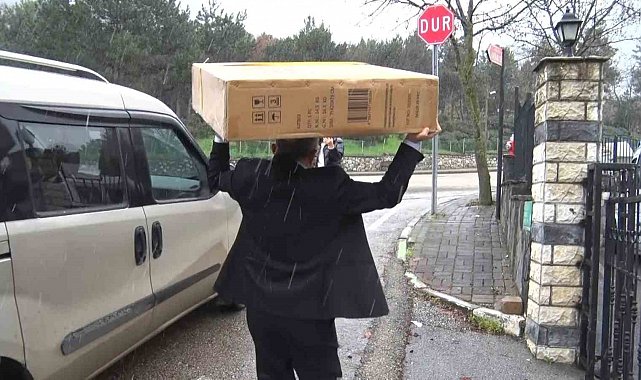 Karlı havada yürekleri ısıtan yardım