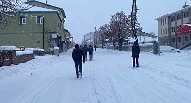 Karlıova'da eğitime 1 gün ara verildi