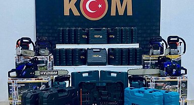 Kars'ta kaçakçılık operasyonu: Çok sayıda tütün ve elektronik malzeme ele geçirildi