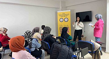 Kars'ta kadınlara KADES uygulaması tanıtıldı