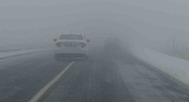 Kars'ta yoğun sis: Uçak seferleri iptal edildi