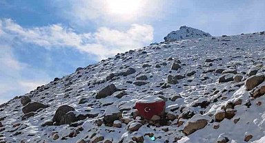Kaş'ın yüksek kesimleri beyaza büründü