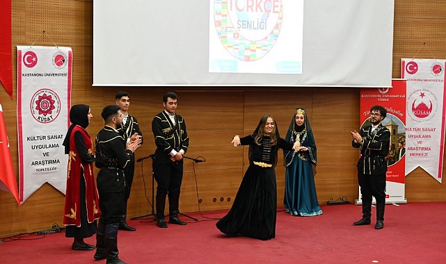 Kastamonu Üniversitesi'nde Türkçe şenliği düzenlendi