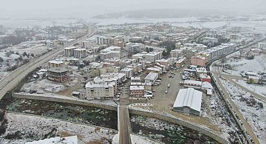 Kastamonu'da kar yağışı ilçeleri beyaza bürüdü