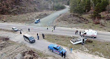 Kastamonu'da otomobil ile çarpışan kamyonet ters döndü: 1 ölü, 1 yaralı