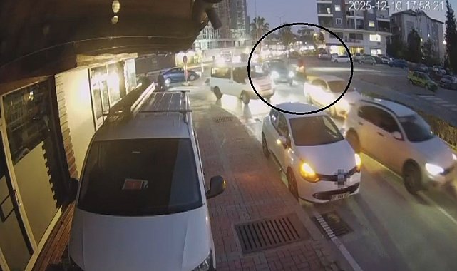 Kavşakta motosikletle otomobil çarpıştı: 1 yaralı