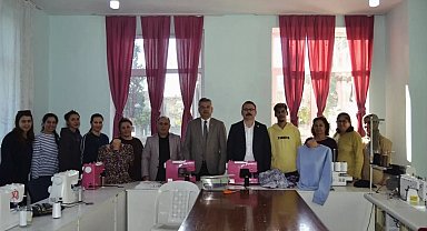 Kaymakam Ateş, Halk Eğitim kursiyerleriyle bir araya geldi