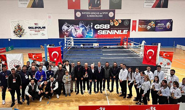 Kayseri'de "Gazilerimize Vefa Muaythai Şampiyonası" yapıldı