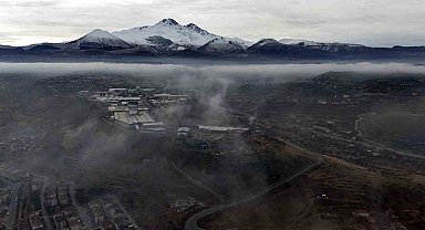 Kayseri'de sis etkisini sürdürüyor