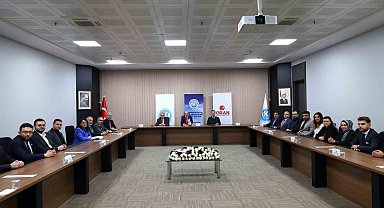 KAYÜ koordinesinde düzenlenen Dijital Görselleştirme ve Tasarım Araçları Eğitimi tamamlandı