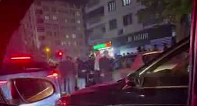 Kaza sonrası kavgaya tutuştular