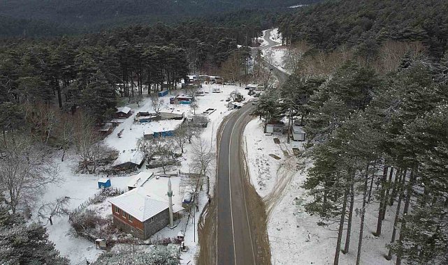 Kazdağları'na beklenen kar geldi: Yüksek kesimler beyaza büründü
