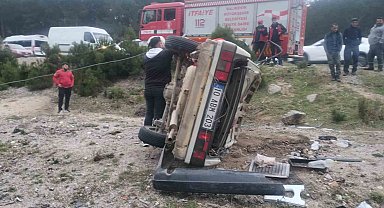 Kazdağları'nda kontrolden çıkan otomobil şarampole devrildi: 4 yaralı
