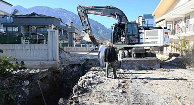 Kemer Kuzdere'de yağmur suyu drenaj hattı çalışmaları