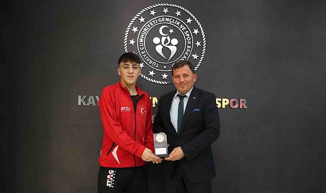 Kenan Eren Kahraman'dan Ali İhsan Kabakcı'ya ziyaret