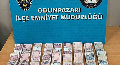 Kendini polis olarak tanıtıp 316 bin 700 TL'lik ziynet eşyasını dolandırdı, kısa sürede yakalandı