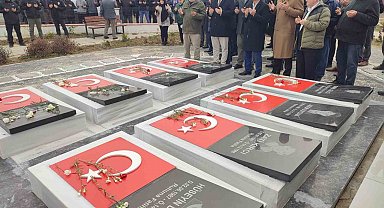 Keşan'da trafik kazasında hayatını kaybedenler için yapılan anıt açıldı