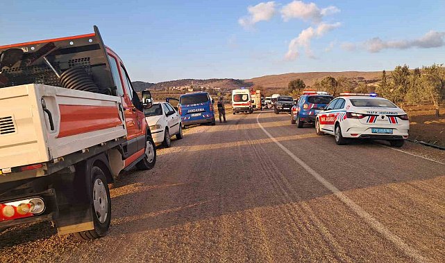 Kilis'te iki araç kafa kafaya çarpıştı: 3 yaralı