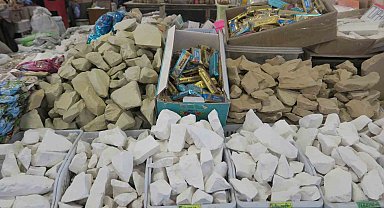 Kırgızistan'da vitamin ve mineral kaynağı olarak tüketilen toprak: Gulboto