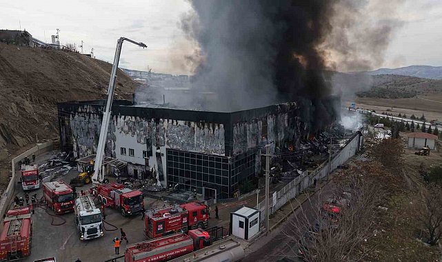 Kırıkkale'de kimya fabrikasındaki yangın kısmen kontrol altına alındı