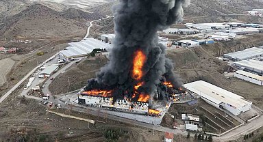 Kırıkkale'deki kimya fabrikasındaki yangına müdahale sürüyor