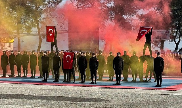 Kırkağaç'ta uzman erbaşların mezuniyet coşkusu