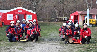 Kırklareli'nde 11 sağlık personeline UMKE belgesi