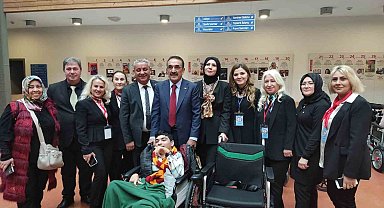 Kırşehir Beyazay Derneği'nden 'Bir Sandalye Bir Umut' projesine katkı