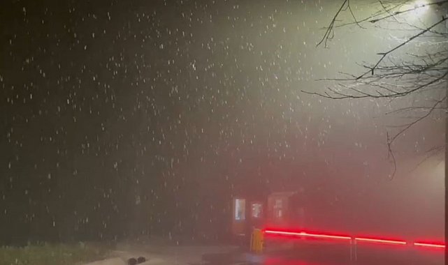 Kış turizmiyle ünlü Kartepe Kuzuyayla'ya kar yağdı