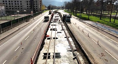 Kocaeli'de Kartepe tramvay hattının ilk rayları döşendi