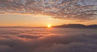 Kocaeli'de sis bulutları arasında kartpostallık görüntüler