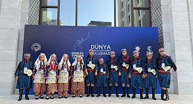 Kocaeli'nin "Gonca Efeleri" Cumhurbaşkanı Erdoğan'ın önünde sahne aldı