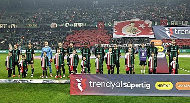Kocaelispor- Antalyaspor maçında seremoni de paylaşıldı