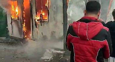 Konteyner alev alev yandı