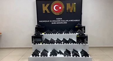Konya Polisinden kaçak silah operasyonu: 100 tabanca ele geçirildi