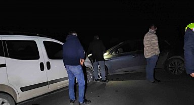 Konya'da otomobil ile hafif ticari araç çarpıştı: 8 yaralı