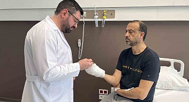 Kopan parmağını buz poşetine koyup yurt dışından Türkiye'ye geldi