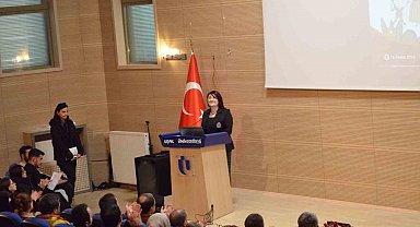 Koruyucu aileler deneyimlerini gençlerle paylaştı