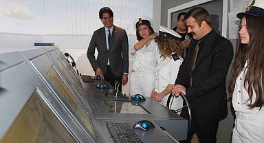 Köyceğiz Kaymakamı Kumcu, gemi simülasyon laboratuvarını inceledi