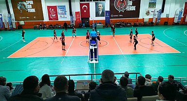 Köyceğiz'de ödüllü Voleybol Turnuvası başladı