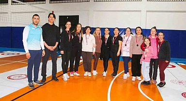 Köyceğiz'de öğretmenler Floor Curling Turnuvasında yarıştı