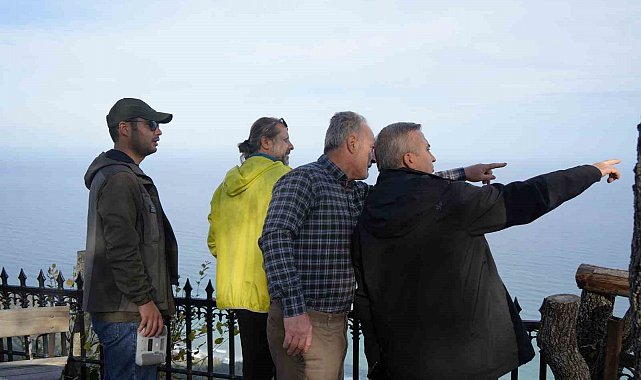 Köylülerin yaptığı teras manzarasıyla ziyaretçileri mest ediyor