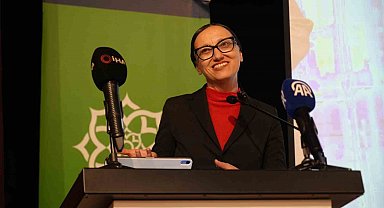 Külliye'de ödül alan bilim kadını Prof. Dr. Özcan: "Bu ödülün kariyerimde çok önemli bir yeri var"