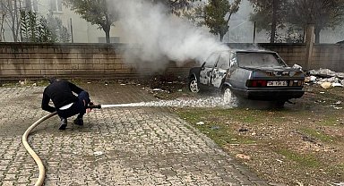 Kurtalan'da araç alev topuna döndü