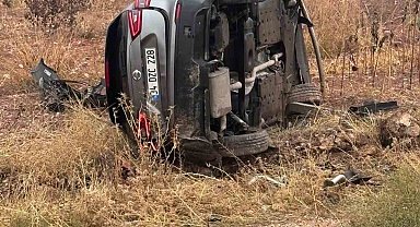 Kurtalan'da devrilen otomobilin sürücüsü yaralandı