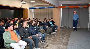 Kuşadası Belediyesi Temizlik İşleri Müdürlüğü personeline 'güvenli sürüş' eğitimi verildi