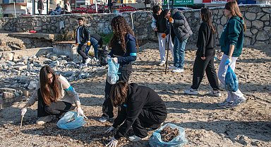 Kuşadası'nda Sökeli öğrencilerden çevreci etkinlik