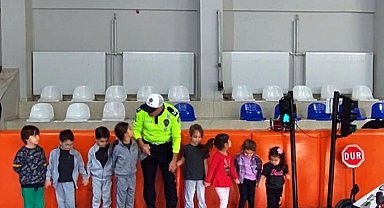 Kütahya İl Emniyeti'nden Simav'da trafik eğitimi ve bilgilendirme faaliyetleri